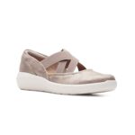 CLARKS Chaussures de marche à enfiler Kaleigh Cove pour Femmes