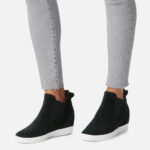 SOREL OUT N ABOUT™ Bottes compensées à enfiler pour femme - Noir/Blanc – Image 2